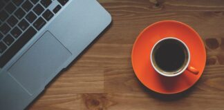 Ile waży stół do snookera?